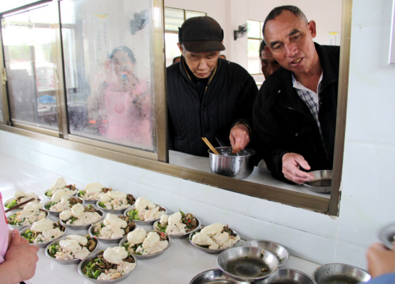 传播爱和善良 永州市金誉职业培训学校开展义