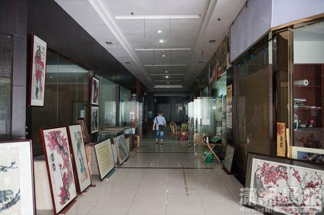长沙河西古玩城开业4年仅剩4家店 现正重新招商