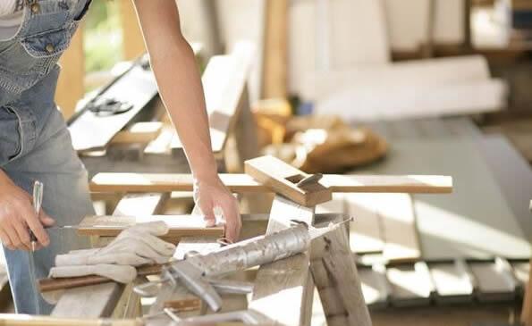 装修木工多少钱一天 装修木工费用大揭秘