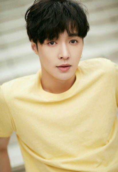 张艺兴用长沙话评价小猪,看一次笑一次!