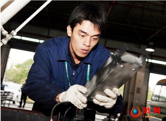 湖南名牌大学生不要文凭要手艺 回炉读技校