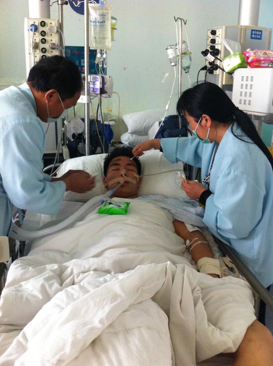 独肾哥哥又失一肾 湘阴16岁弟弟捐肾救人