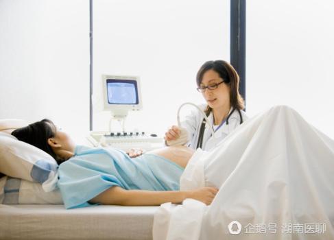 怀孕一个月肚子胀胀的是什么原因 141222439.jpeg
