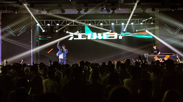 江小白YOLO音乐节4城巡演 掀起嘻哈乐文艺复兴_大湘网_腾讯网