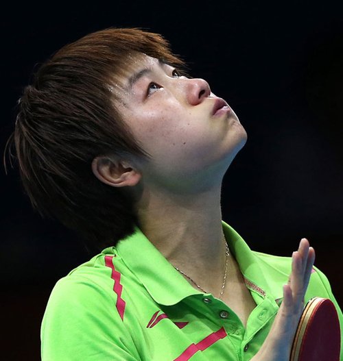 丁宁3度发球被判罚引争议 拒与李晓霞握手_大湘网_腾讯网