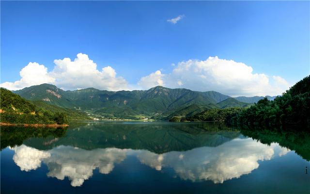 03 正文沿途景点推介:福寿山国家重点风景名胜区 福寿山位于平江县