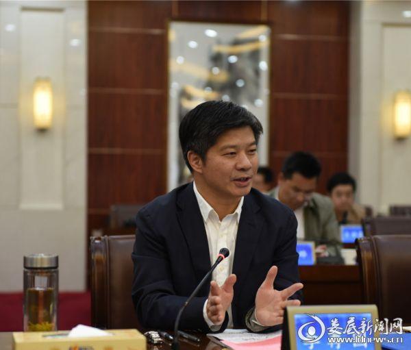 娄底市委高压李荐国一再注意书记身体黄黎明要保重一线,叮嘱a高压.夹胶玻璃记者釜图片