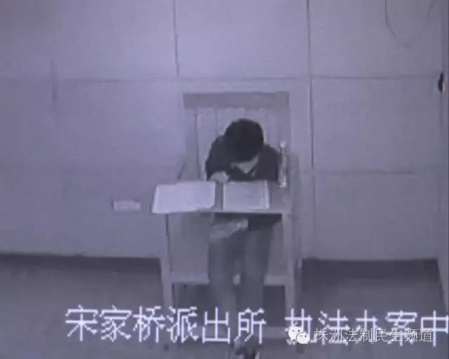 株洲一瘾君子以贩养吸 拿工业品当毒品卖被拘