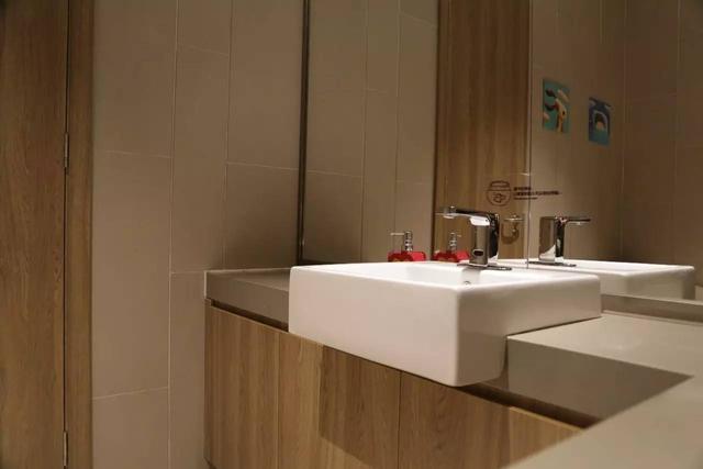 长沙购物中心 引发全国大讨论各大明星都在关