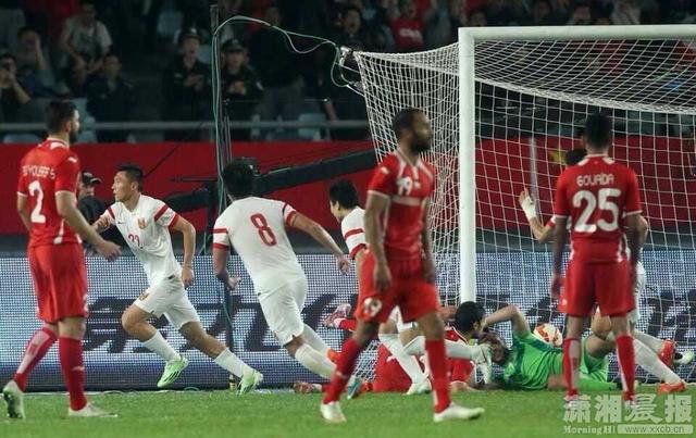 贺龙申办世预赛国足主场 长沙团参加竞办陈述