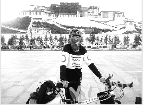 15岁平江伢骑行21天穷游川藏线 肥料袋当旅行