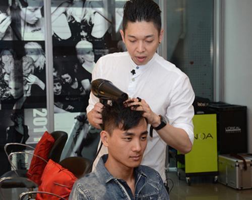 霍建华莫西干火焰头变谐星 摇滚发型怎么抓