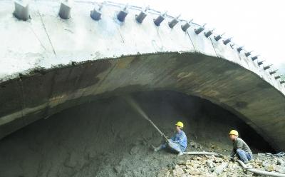 岳宁大道隧道主洞洞门完成 预计6月主洞贯通