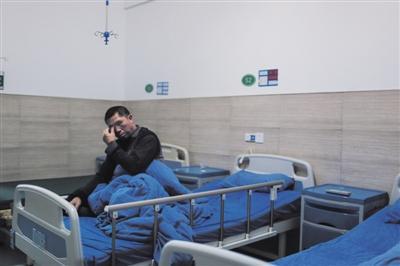 湖南邵阳一名精神病患者午休时被病友挖掉双眼