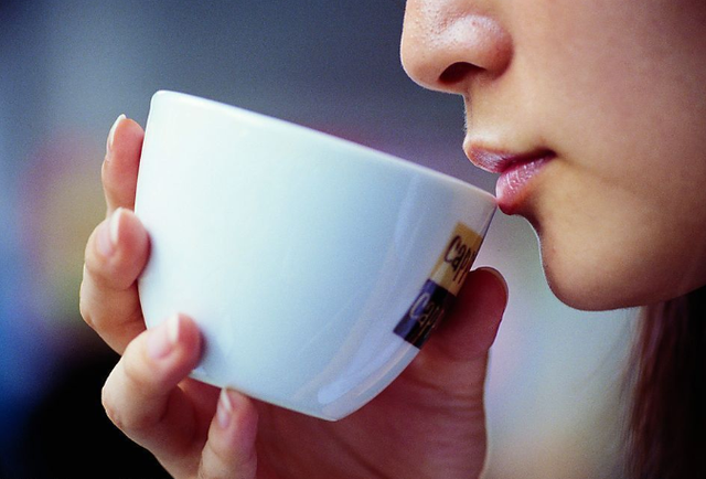 谣言:早晨空腹喝咖啡能排毒?