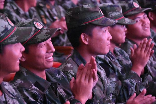 湖南省文化馆举行“军歌嘹亮”八一慰问演出