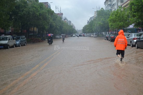 湖南暴雨致75万人受灾 直接经济损失2.45亿元