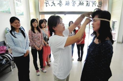 合肥聘用12名女城管 其中3人有硕士学历(图)