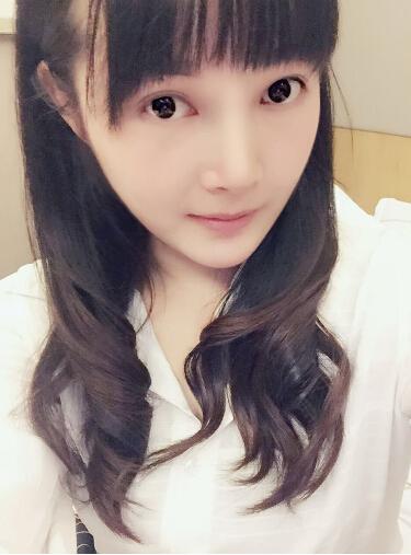 约会吧:清纯大眼美女偏爱正能量男生