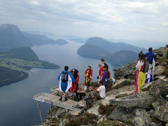 世界翼装飞行联盟天门山测试新线路 _大湘网_腾讯网