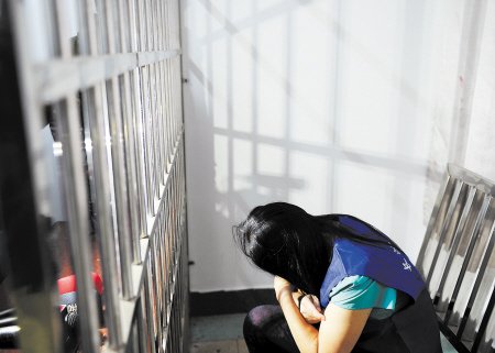 8元医院专家号被黄牛炒到数百元 6号贩子被行