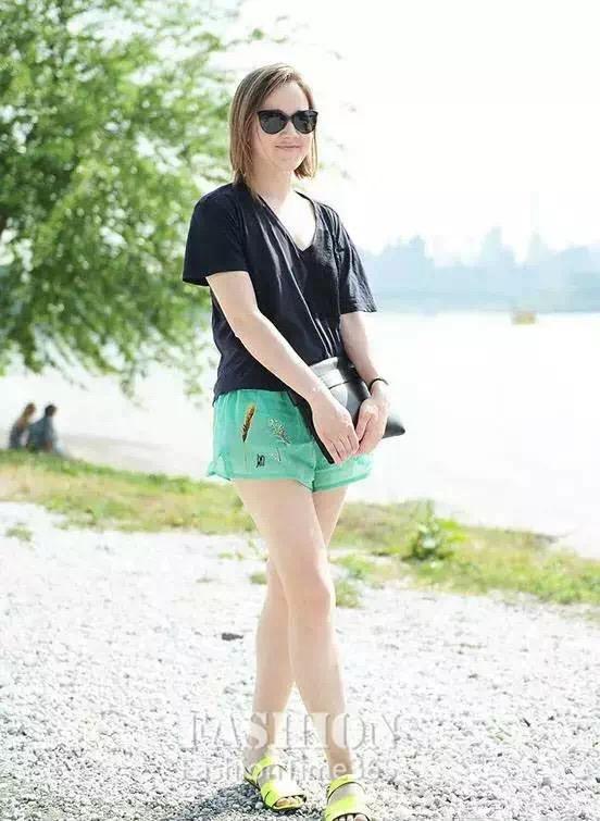 夏天印花的天下 不要把印花<em>短裤穿</em>成大妈<em>内裤</em>