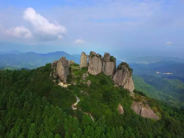 郴州北湖区七姊石山有着美丽动人的传说