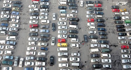 \问诊\停车难:长沙鼓励开放单位小区停车场