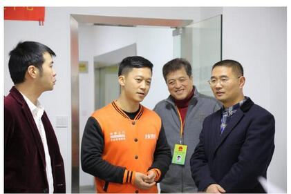 Hi维修成为全国首家持证上岗上门手机维修