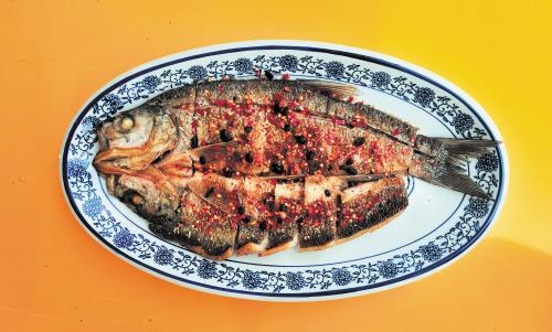 湖南长沙乔口渔都柏乐园品全鱼宴 舌尖上的鱼味