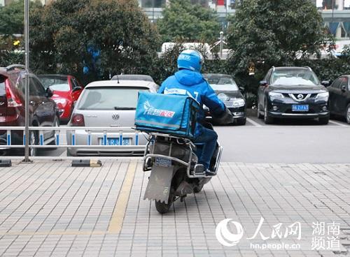 长沙加大网络食品安全整治 没有实体店禁送外卖