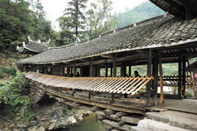 娄底新化发现一座清代风雨桥 有155年历史
