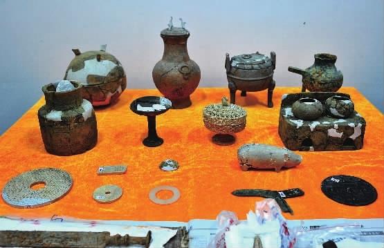 中方县发现战国时期楚国大型墓葬群 考古价值
