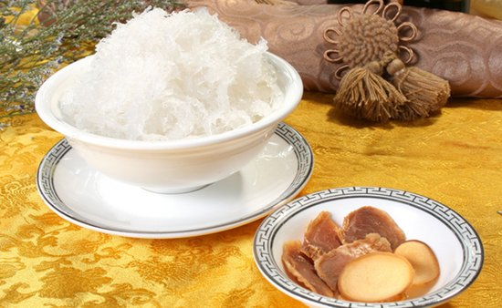 长沙百草堂名贵燕窝 竟贴两个保质期