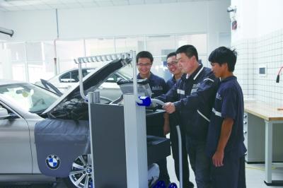 湖南汽车工程职业学院转型建设 打造汽车名校