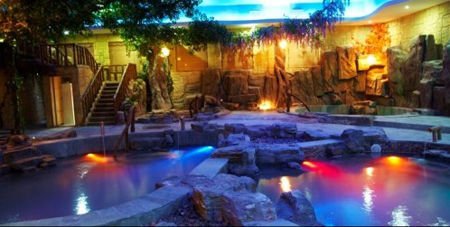 秋意渐浓 到国内十大特色度假村泡温泉