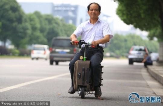 湖南老农发明行李箱电动车引中日网友惊叹