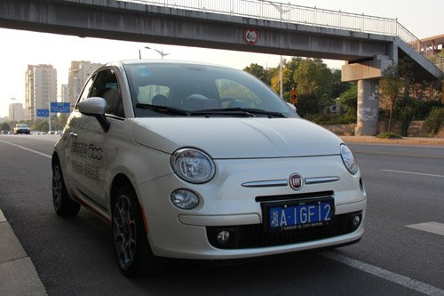 邂逅意大利美丽传说 试驾实拍菲亚特500