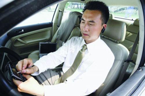 中年男性开车超过2小时对健康无益 易患慢性病_大湘网_腾讯网