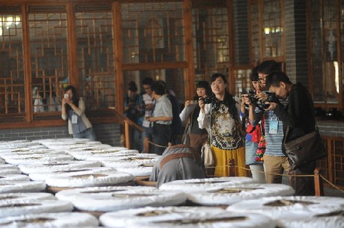 品味醋都葡乡感受大禾农业 网媒行走近清徐