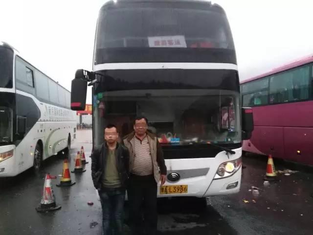 大客车司机无证驾驶 永州高速被查玩狸猫换太