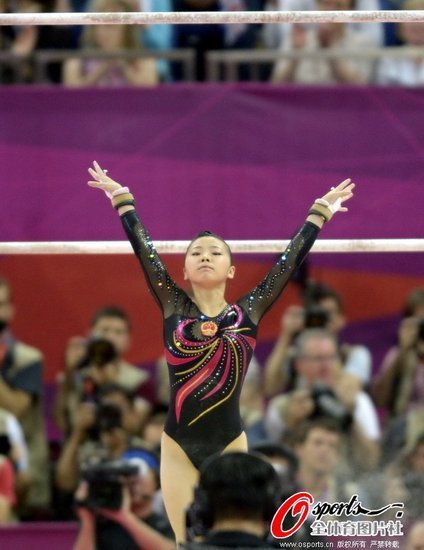 俄名将高低杠成功问鼎 何<em>可欣</em>摘银东道主第三