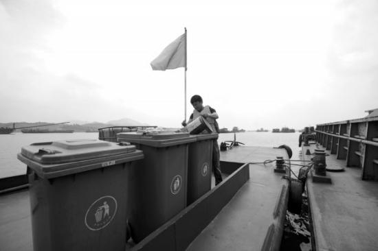 明年起禁止排放不达标的内河运输船舶进入湘江