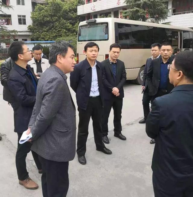 永州宁远县召开城区学位建设专题常委会