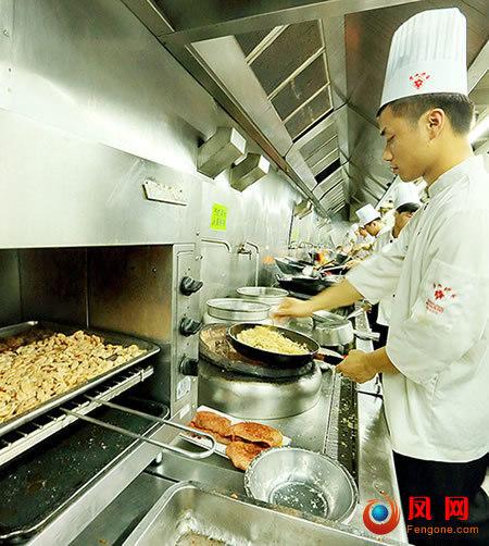 湖南名牌大学生不要文凭要手艺 回炉读技校