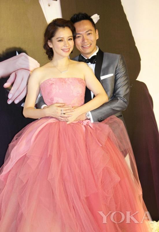 徐若瑄星级婚宴 三剩女桃花装上阵