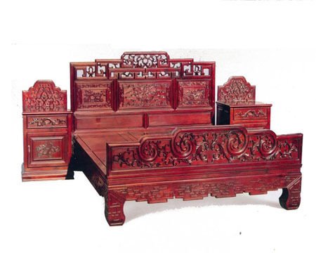 红木家具溢价回购 使用三年赚了一万四