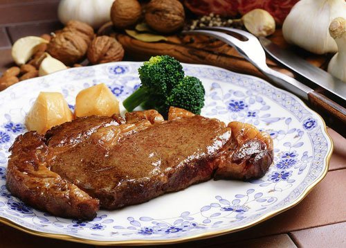 便宜牛排有猫腻 七分熟牛排可能是没熟的鸭子