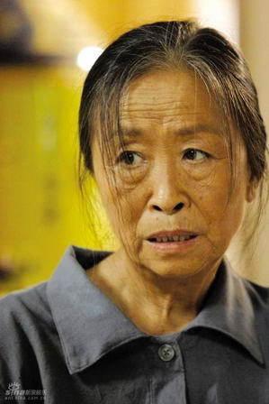 她是荧幕第一"丑女" 却有一个如花似玉的女儿