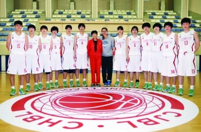 长沙雅礼帅女孩被保送北大 篮球文化学习两不